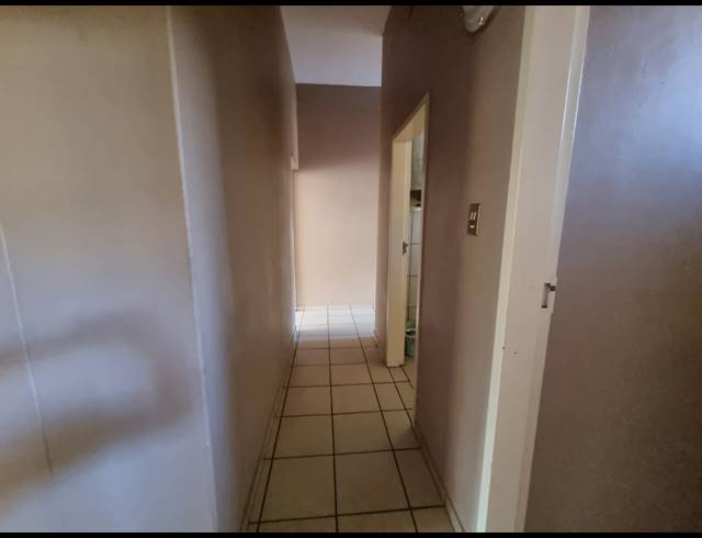 2 BEDROOM FLAT FOR SALE IN THREE RIVERS